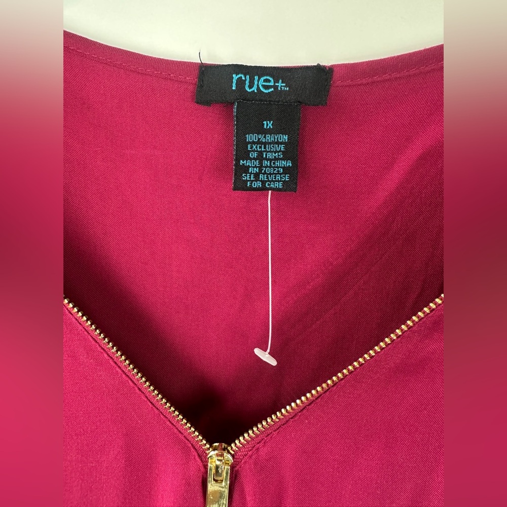 ✨2/$20 Rue21 Challis Zipped Romper Plus Size 1X Rue 21 Lightweight Pockets Zip - Picture 5 of 6